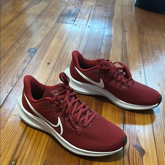 Nike Air Zoom Pegasus Men's Red Running Shoes - Picture 1 of 8
